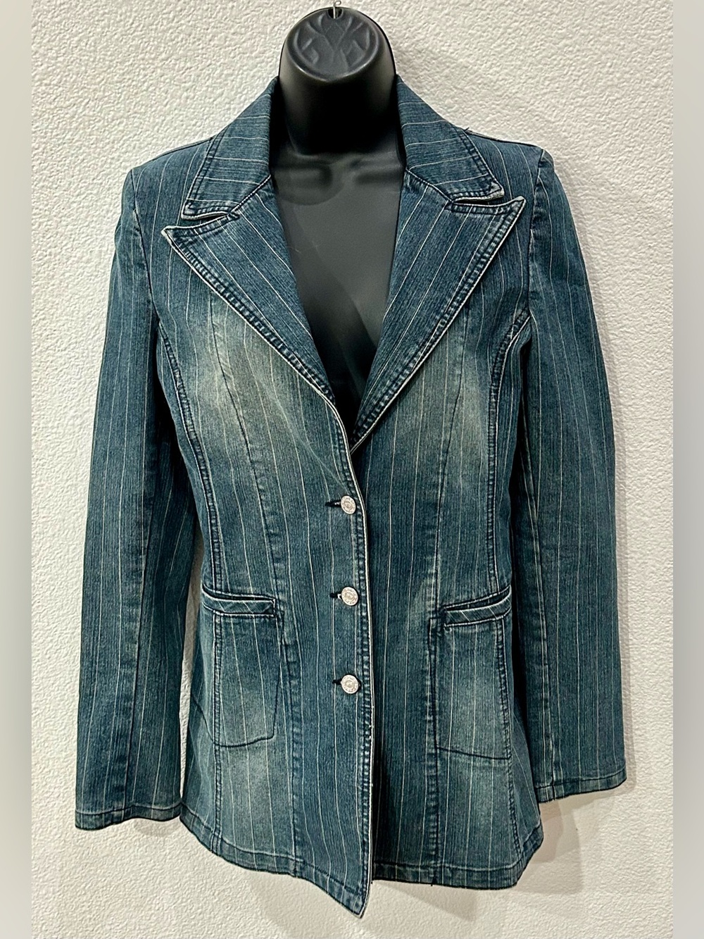 Rock & Republic Pinstripe Women's Denim Blazer Jacket - Distressed Blue Size S